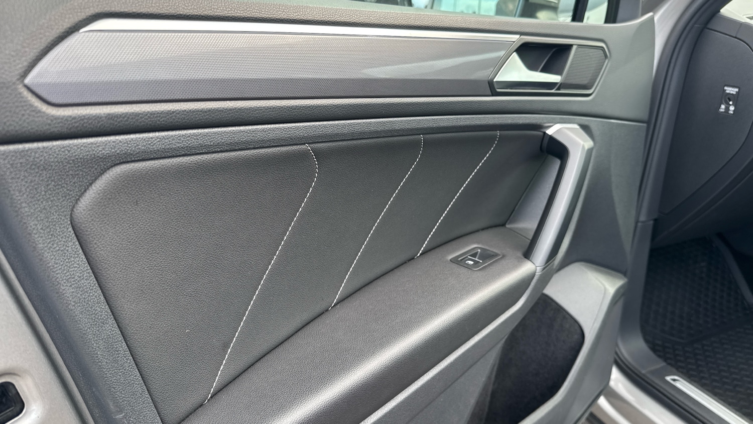 Used Volkswagen Tiguan 2019 for sale - 78027639: Photo 23