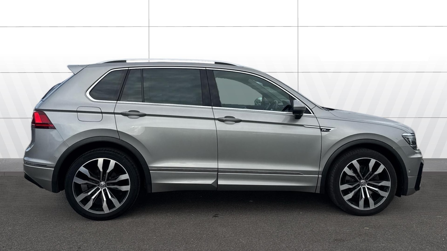 Used Volkswagen Tiguan 2019 for sale - 78027639: Photo 5