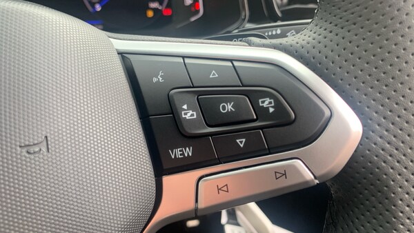 Used Volkswagen T-Roc 2025 for sale - 76063678: Photo 22