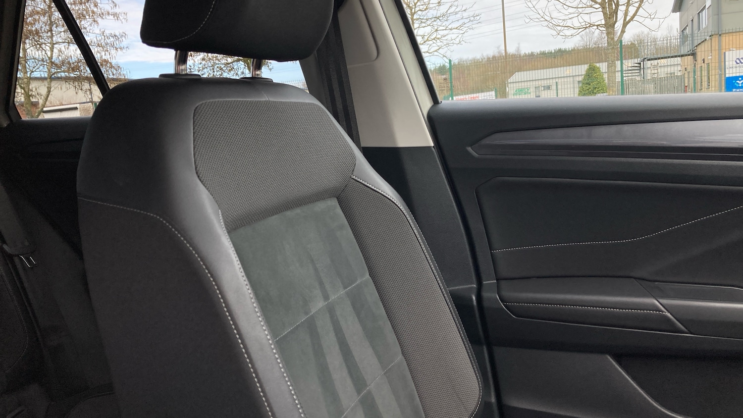 Used Volkswagen T-Roc 2022 for sale - 77760526: Photo 22