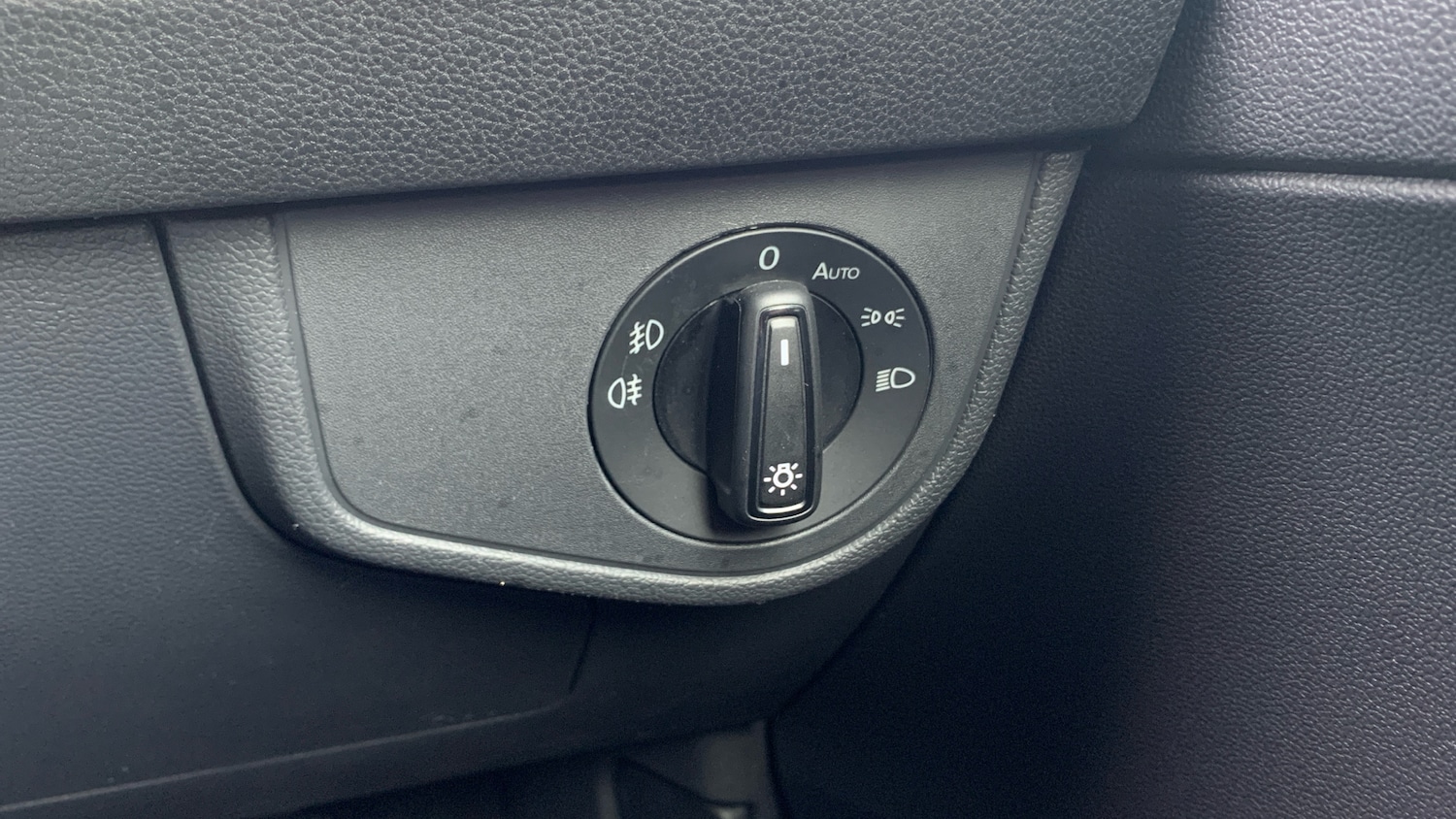 Used Volkswagen Polo 2024 for sale - 77599239: Photo 25