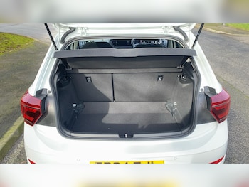 Used Volkswagen Polo 2024 for sale - 77599239: Photo