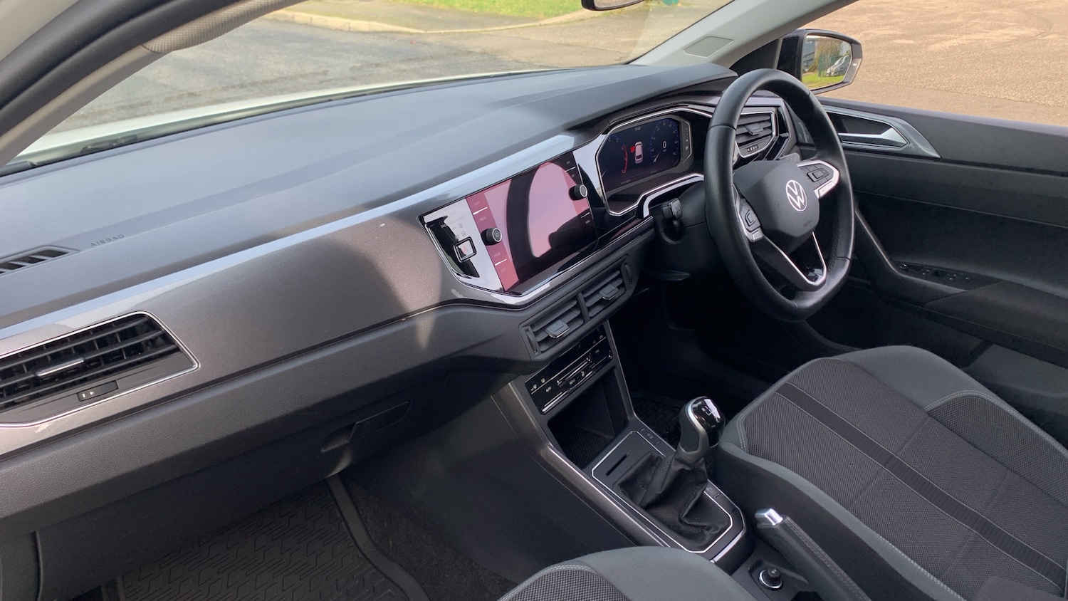 Used Volkswagen Polo 2024 for sale - 77599239: Photo 9