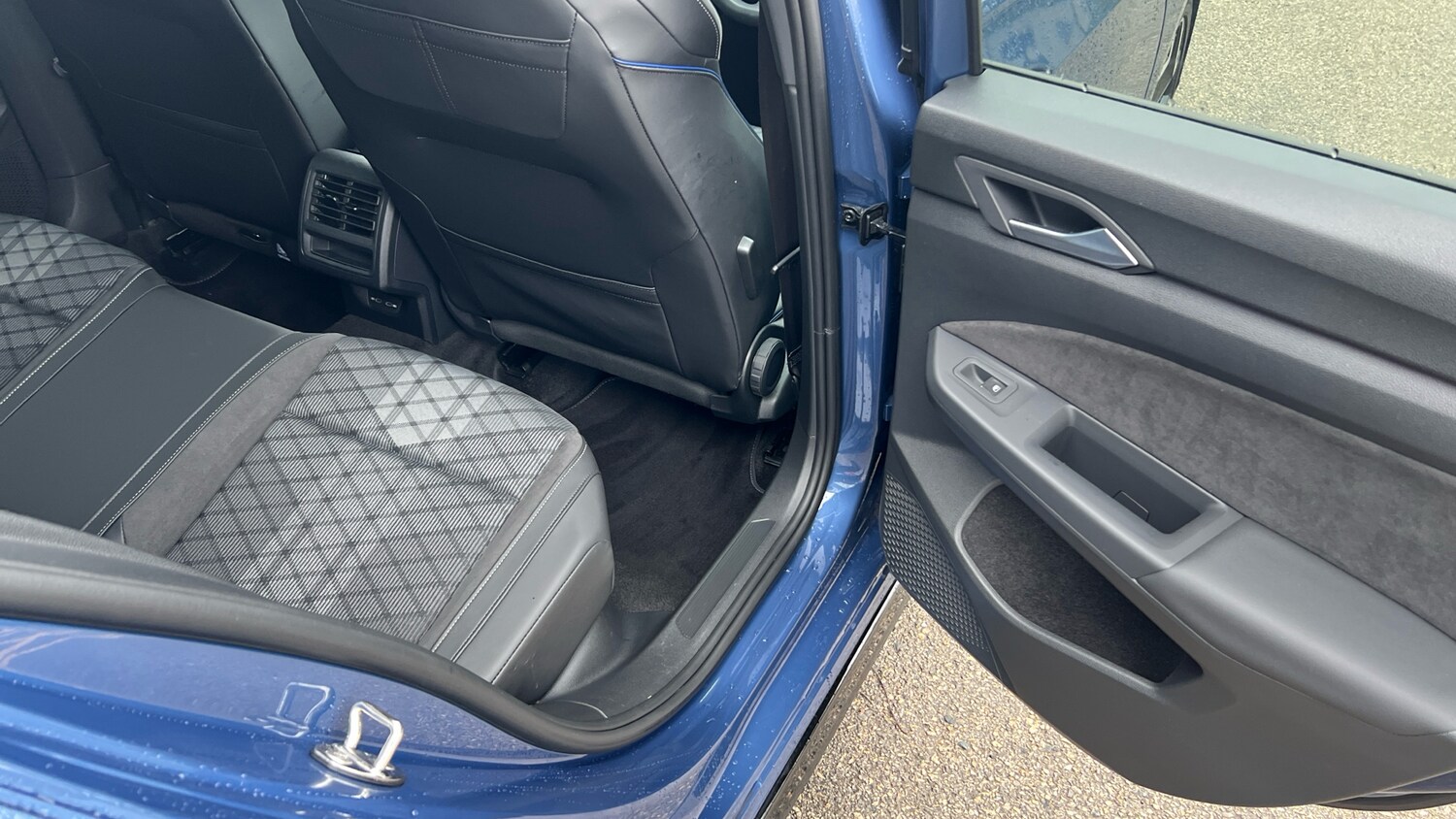 Used Volkswagen Golf 2025 for sale - 77336432: Photo 51