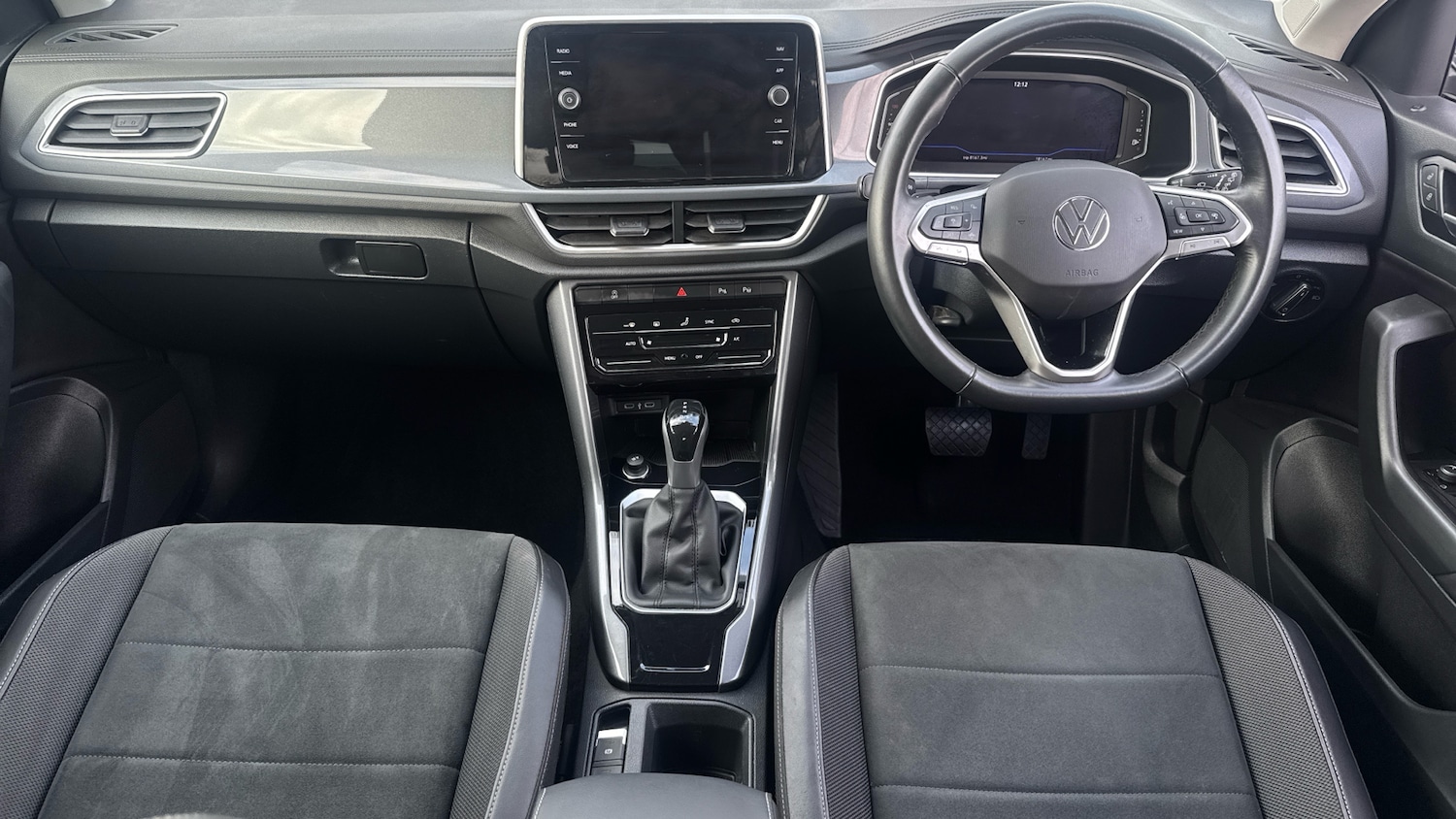 Used Volkswagen T-Roc 2023 for sale - 77665508: Photo 10