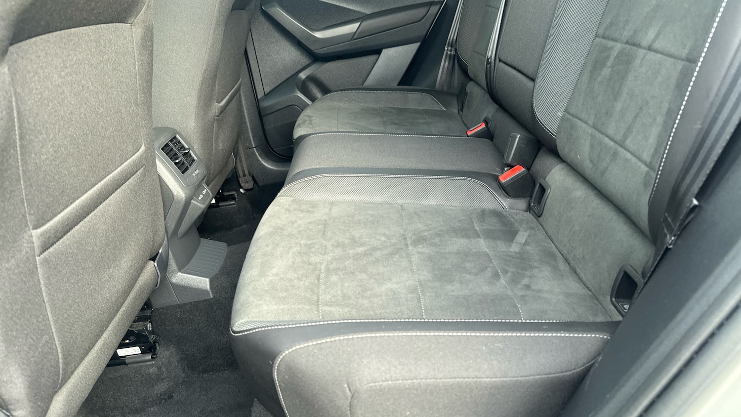 Used Volkswagen T-Roc 2023 for sale - 77665508: Photo 16