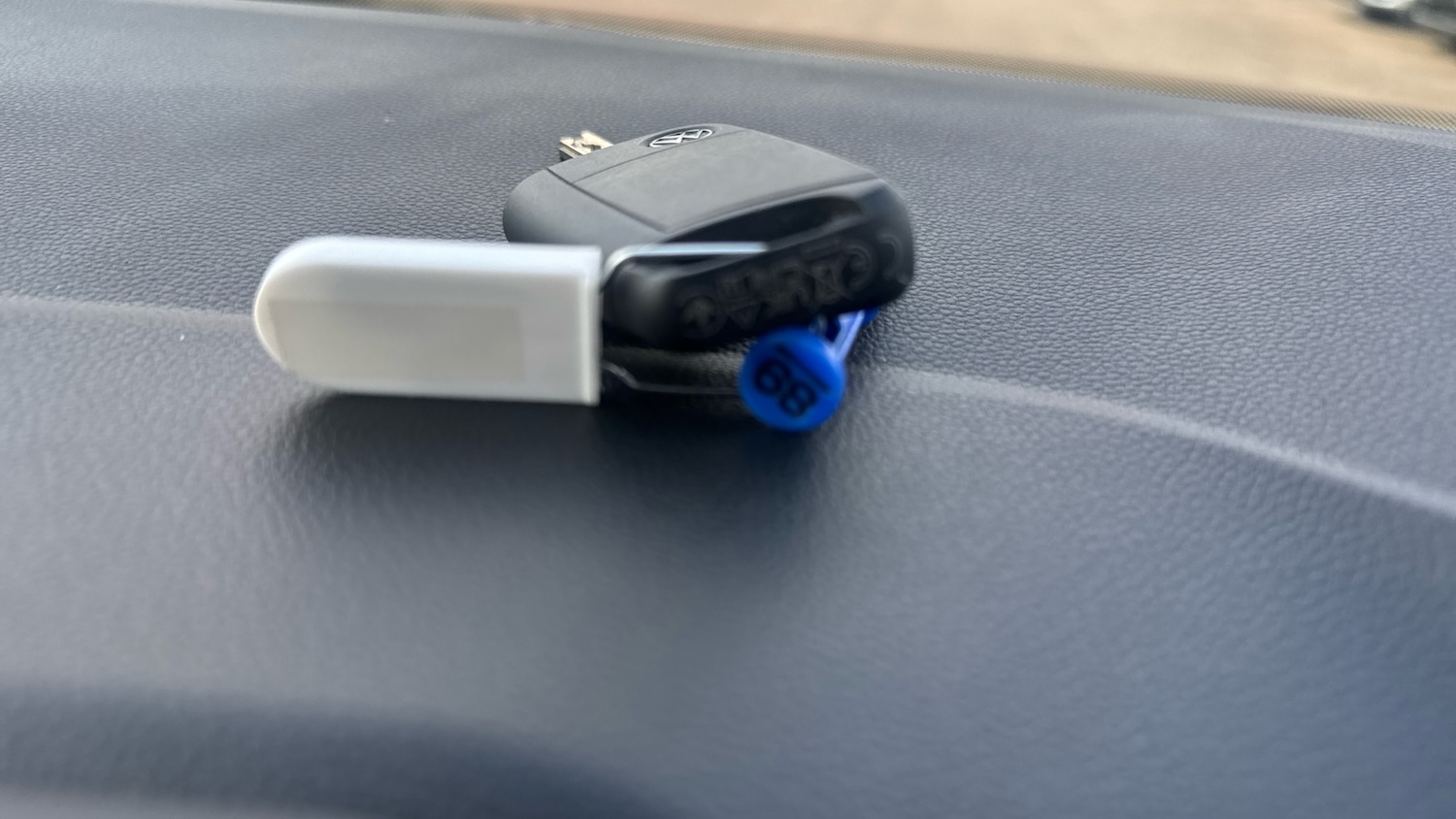 Used Volkswagen T-Roc 2023 for sale - 77665508: Photo 20