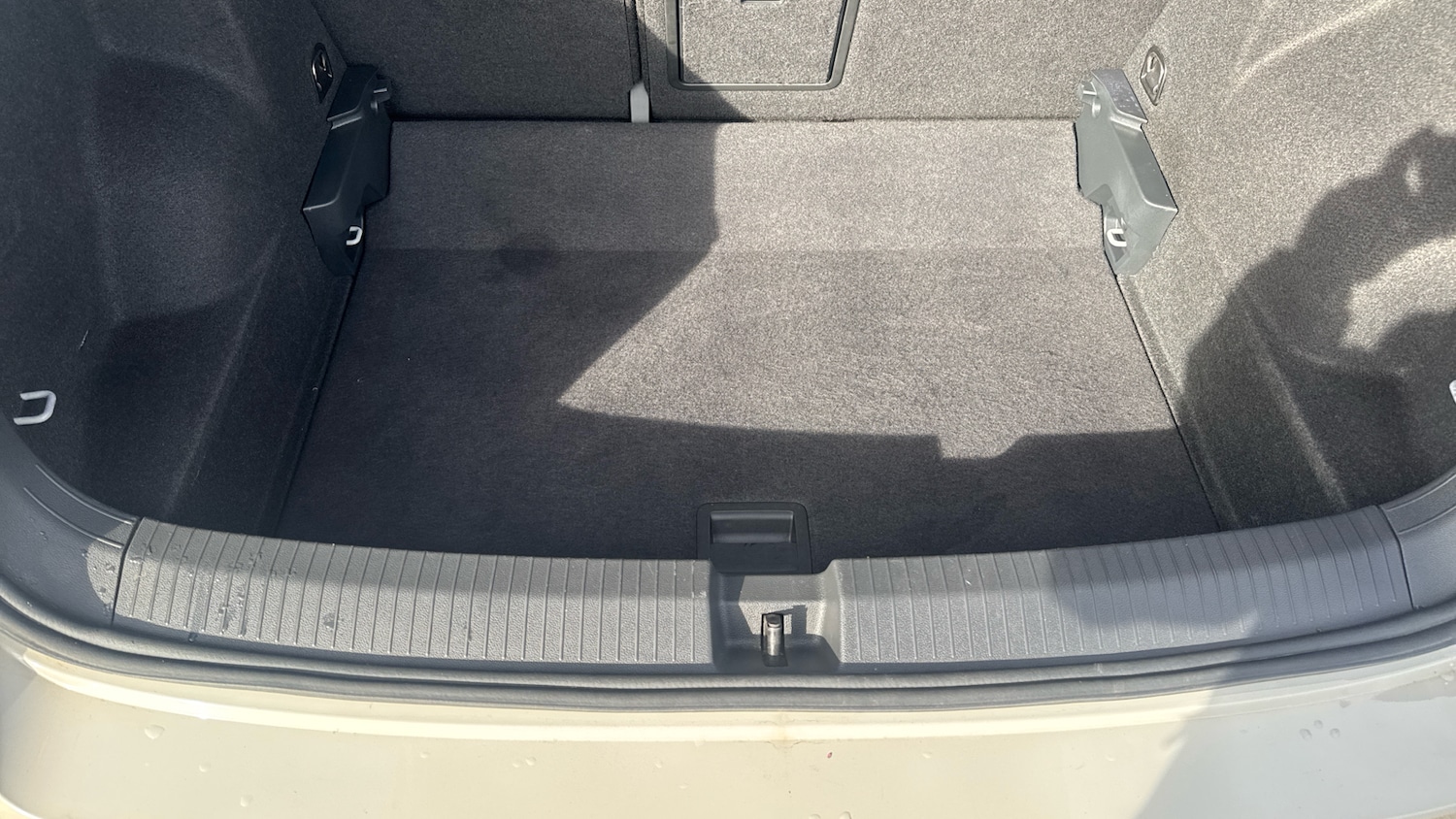 Used Volkswagen T-Roc 2023 for sale - 77665508: Photo 25