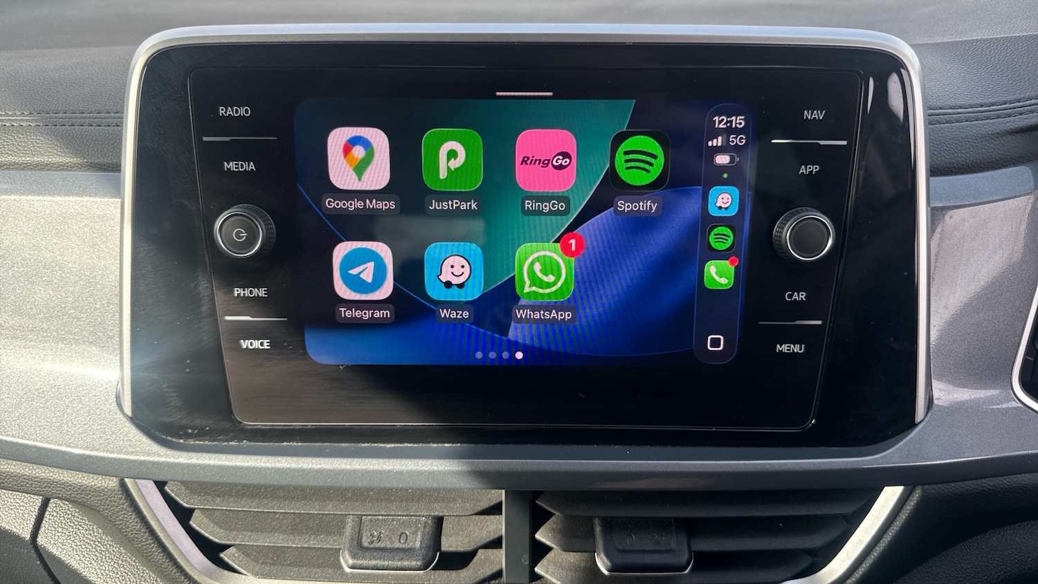 Used Volkswagen T-Roc 2023 for sale - 77665508: Photo 44