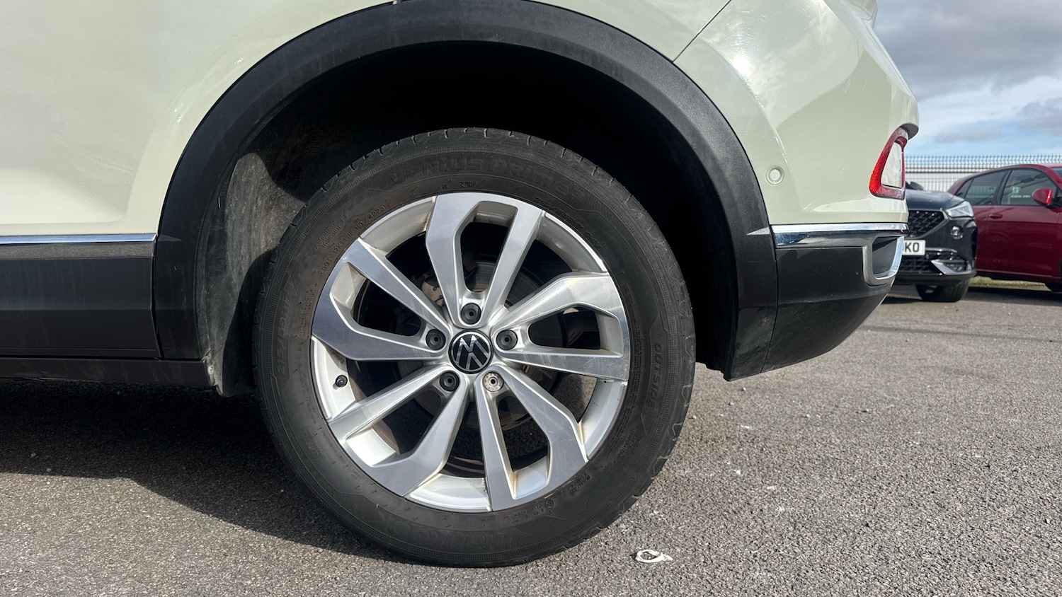 Used Volkswagen T-Roc 2023 for sale - 77665508: Photo 7