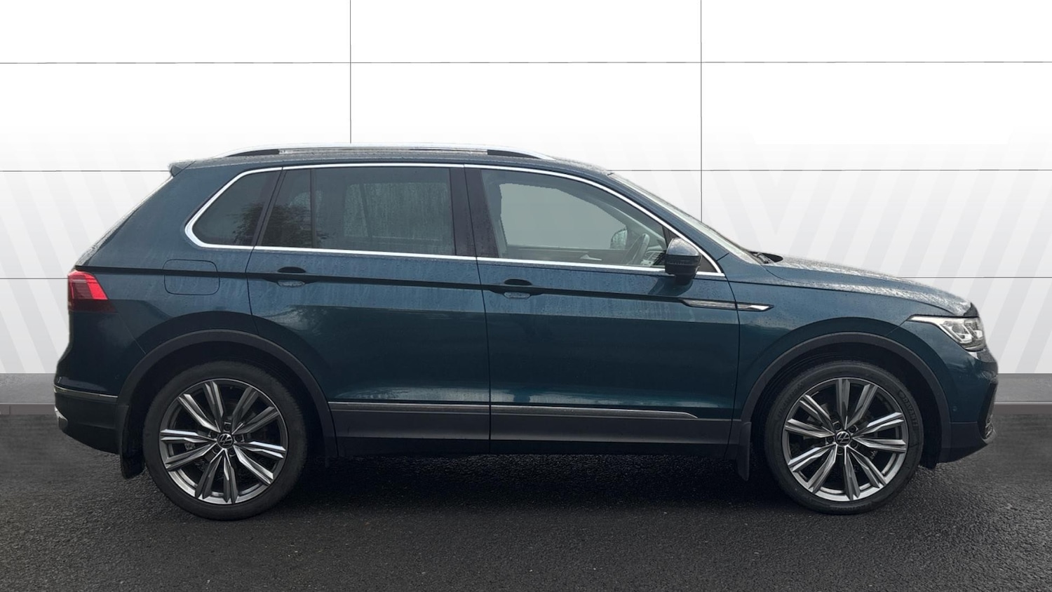 Used Volkswagen Tiguan 2021 for sale - 76693257: Photo 5