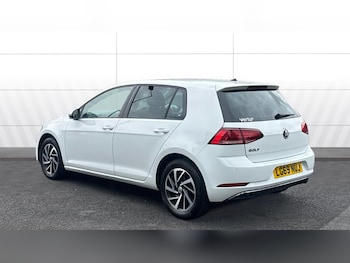 Used Volkswagen Golf 2019 for sale - 76230810: Photo 2