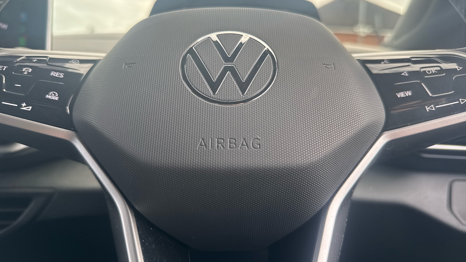 Used Volkswagen ID.4 2024 for sale - 77745381: Photo 8