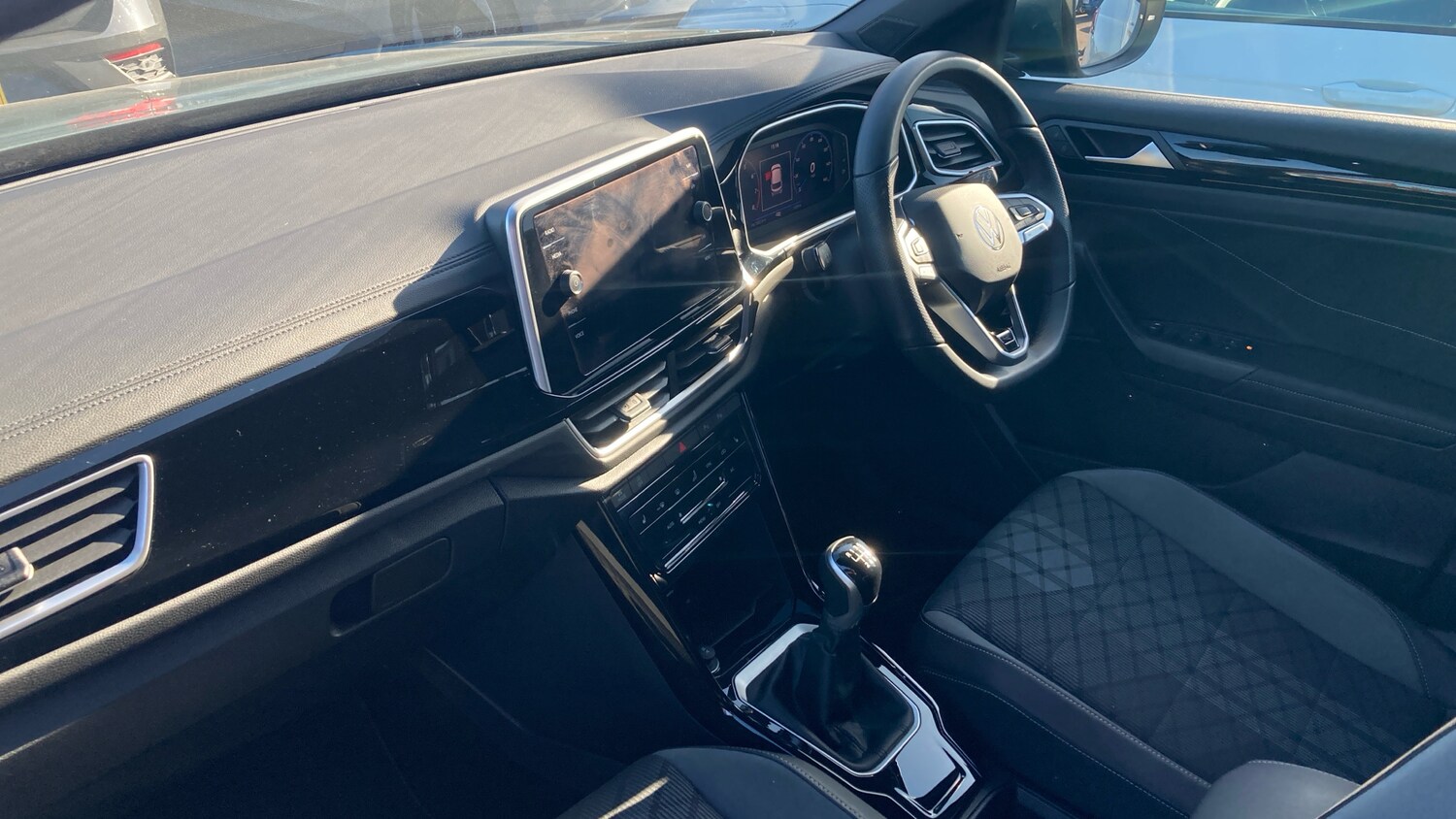 Used Volkswagen T-Roc 2025 for sale - 78011474: Photo 14