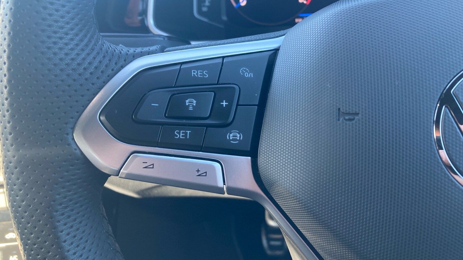 Used Volkswagen T-Roc 2025 for sale - 78011474: Photo 29