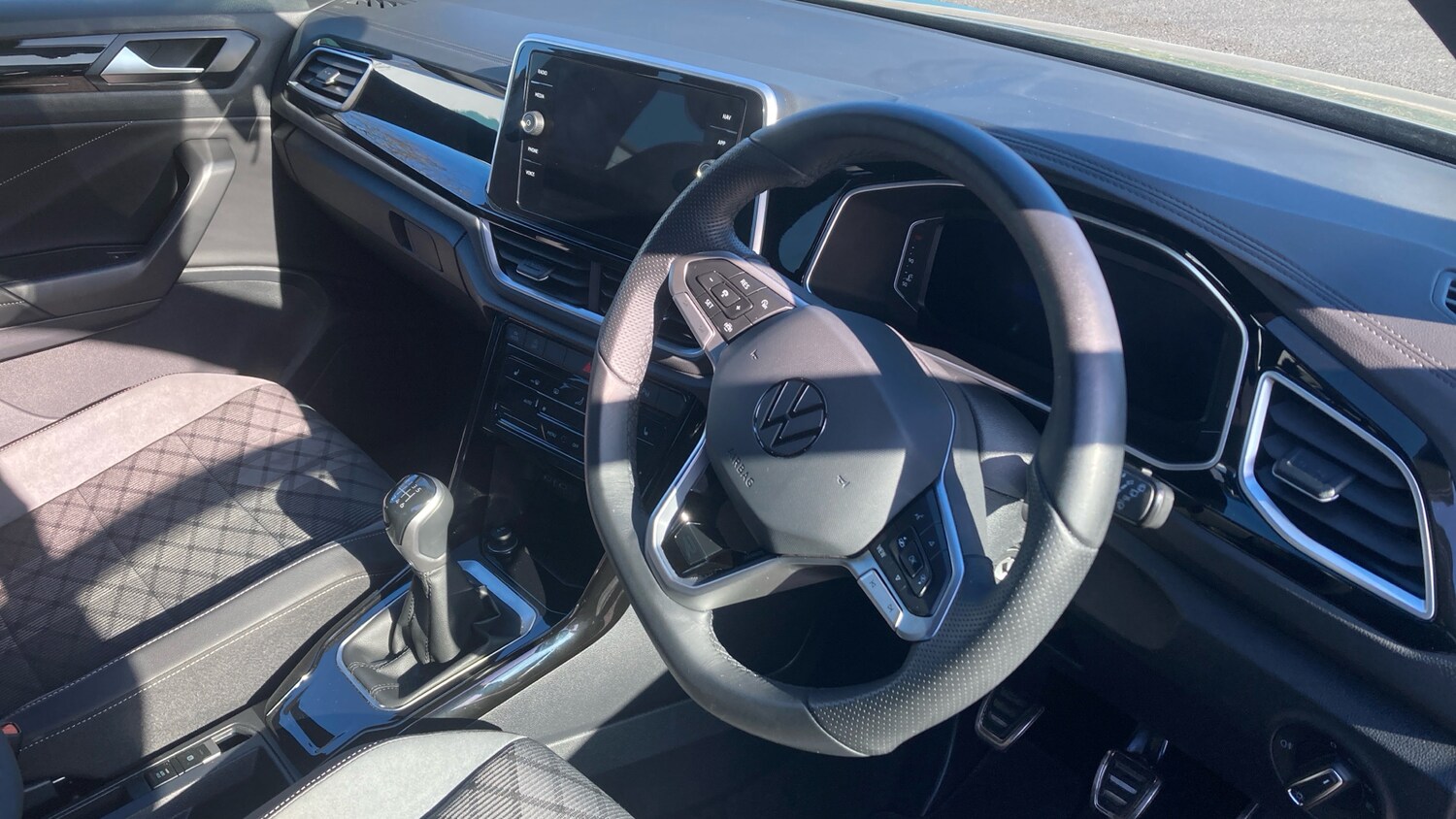 Used Volkswagen T-Roc 2025 for sale - 78011474: Photo 9