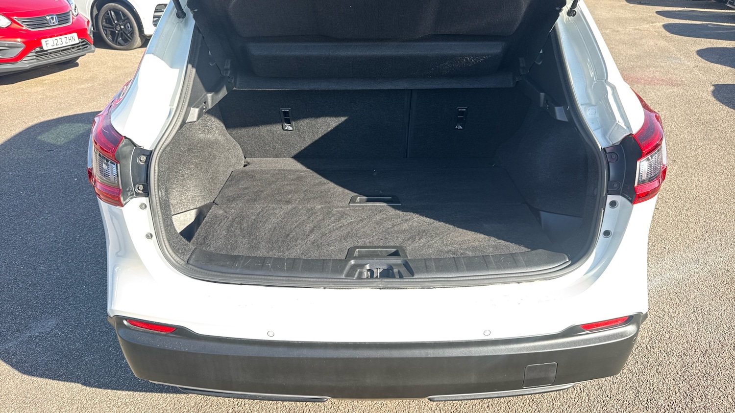 Used Nissan Qashqai 2018 for sale - 78163127: Photo 4