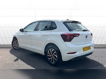 Used Volkswagen Polo 2023 for sale - 79445000: Photo