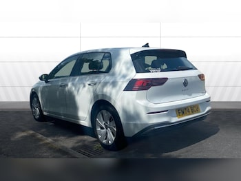 Used Volkswagen Golf 2024 for sale - 78792102: Photo