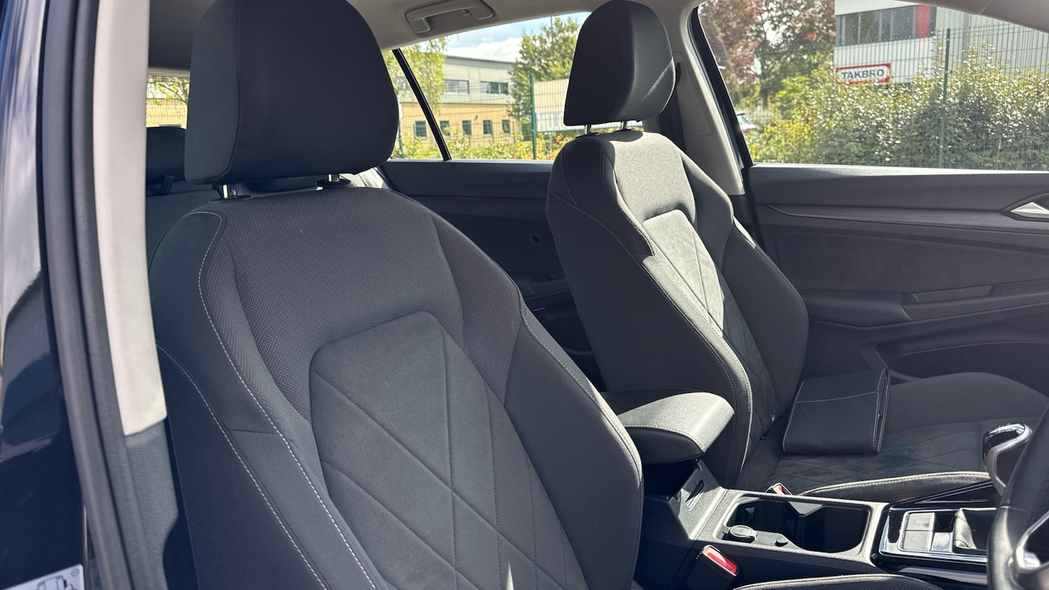 Used Volkswagen Golf 2024 for sale - 75955922: Photo 33