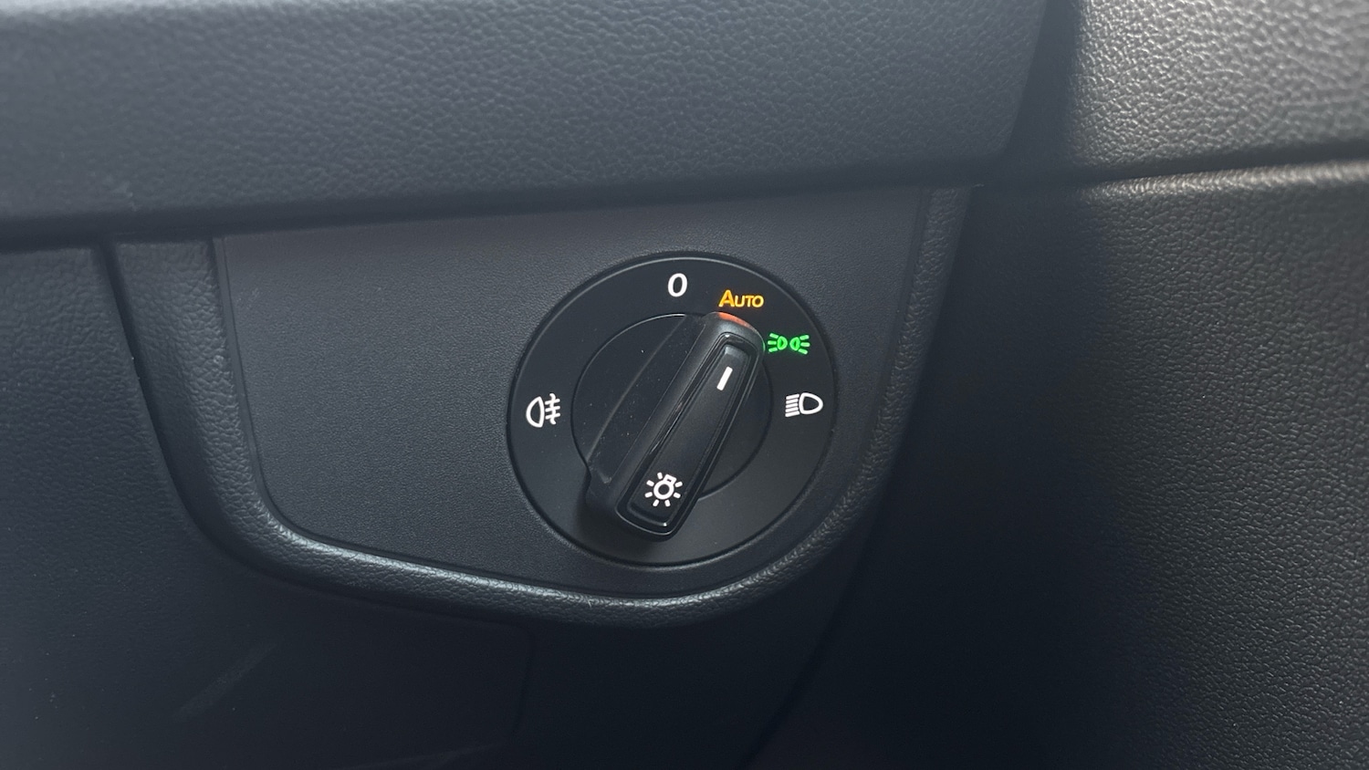 Used Volkswagen Polo 2024 for sale - 77774985: Photo 32