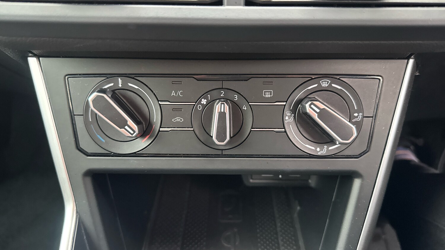 Used Volkswagen Polo 2023 for sale - 77438123: Photo 36