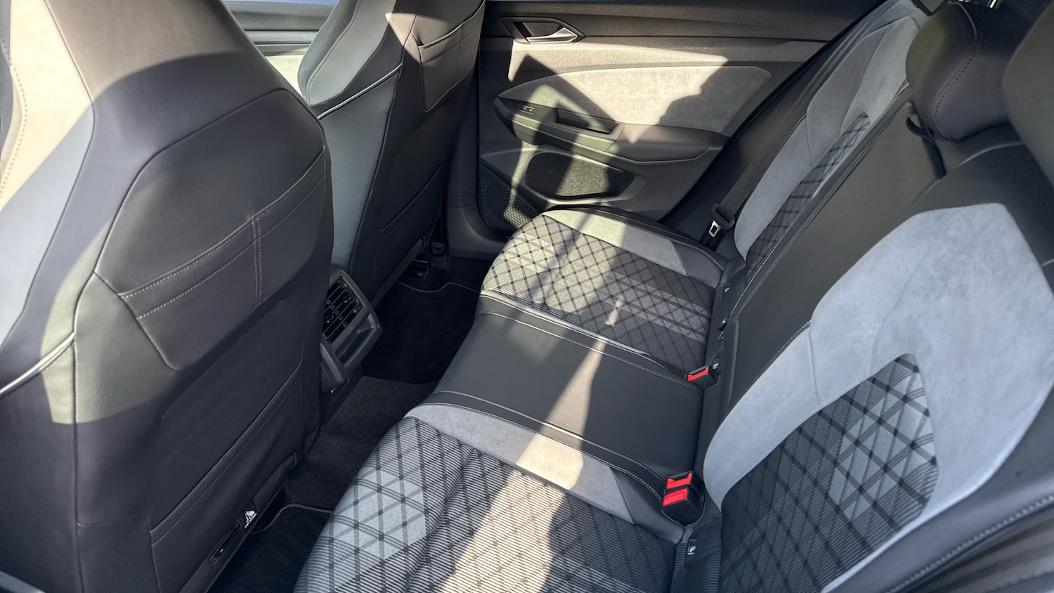 Used Volkswagen Golf 2020 for sale - 76639572: Photo 16