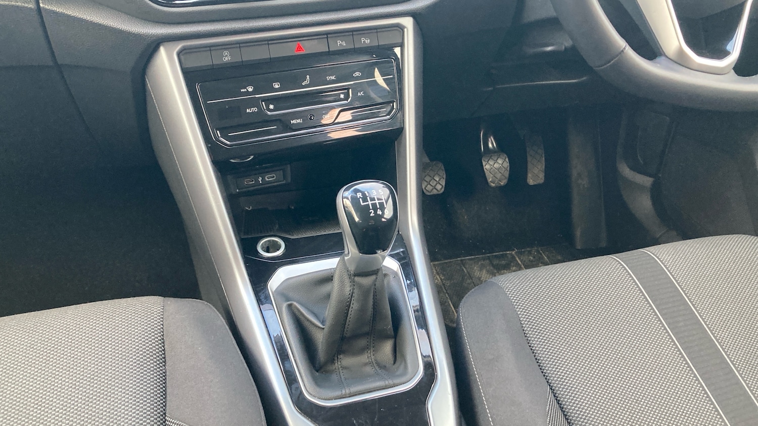 Used Volkswagen T-Roc 2025 for sale - 77264294: Photo 11