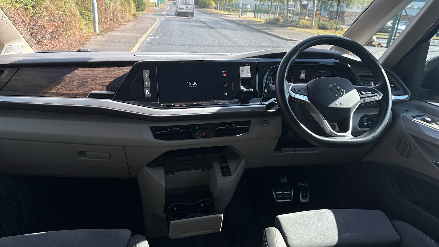 Used Volkswagen Multivan 2023 for sale - 76467933: Photo 10