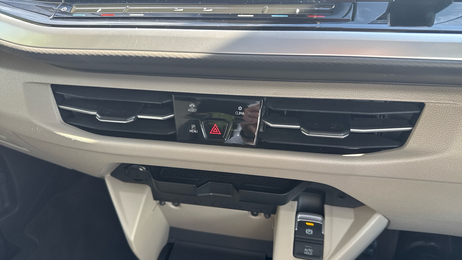 Used Volkswagen Multivan 2023 for sale - 76467933: Photo 28