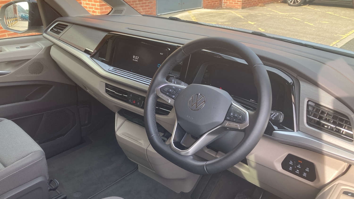 Used Volkswagen Multivan 2024 for sale - 76458182: Photo 11