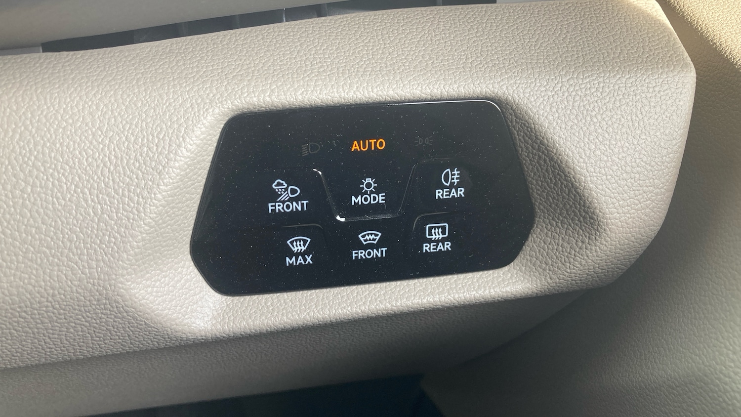 Used Volkswagen Multivan 2024 for sale - 76458182: Photo 21