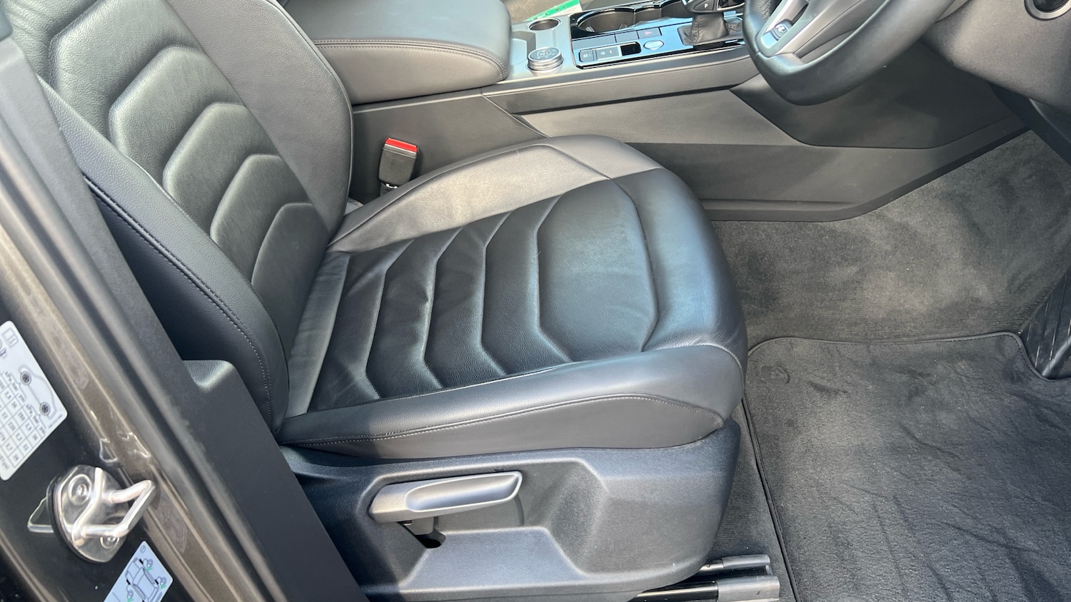 Used Volkswagen Touareg 2020 for sale - 77845194: Photo 33