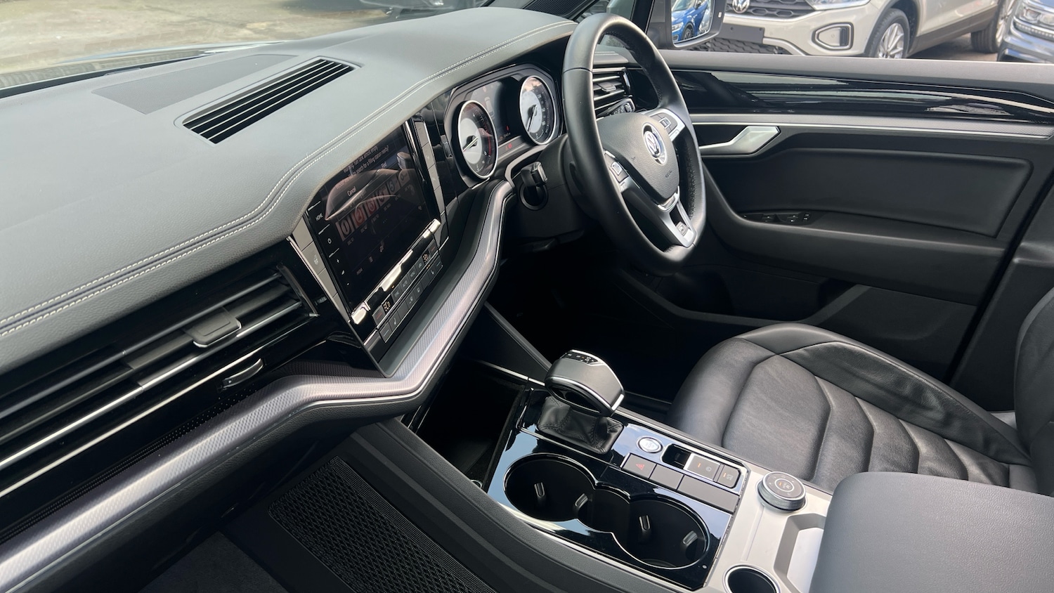 Used Volkswagen Touareg 2020 for sale - 77845194: Photo 9