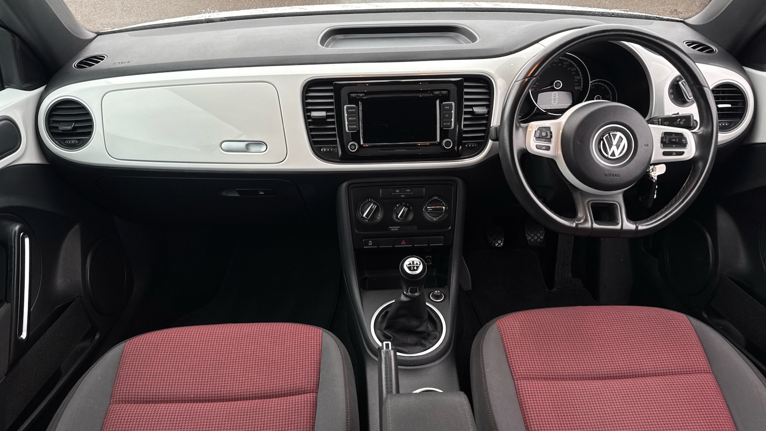 Used Volkswagen Beetle 2014 for sale - 76596103: Photo 10