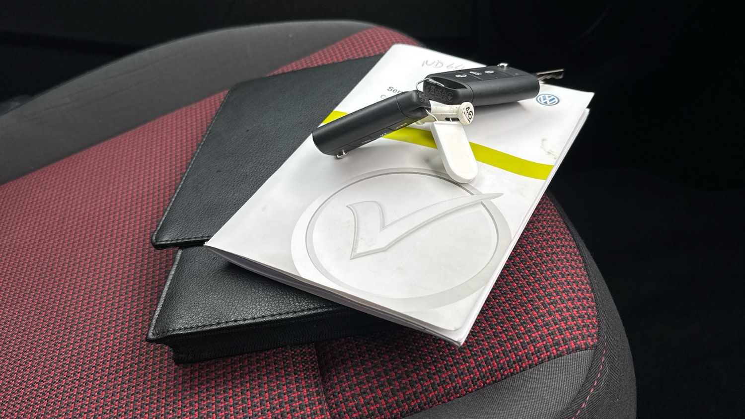 Used Volkswagen Beetle 2014 for sale - 76596103: Photo 19