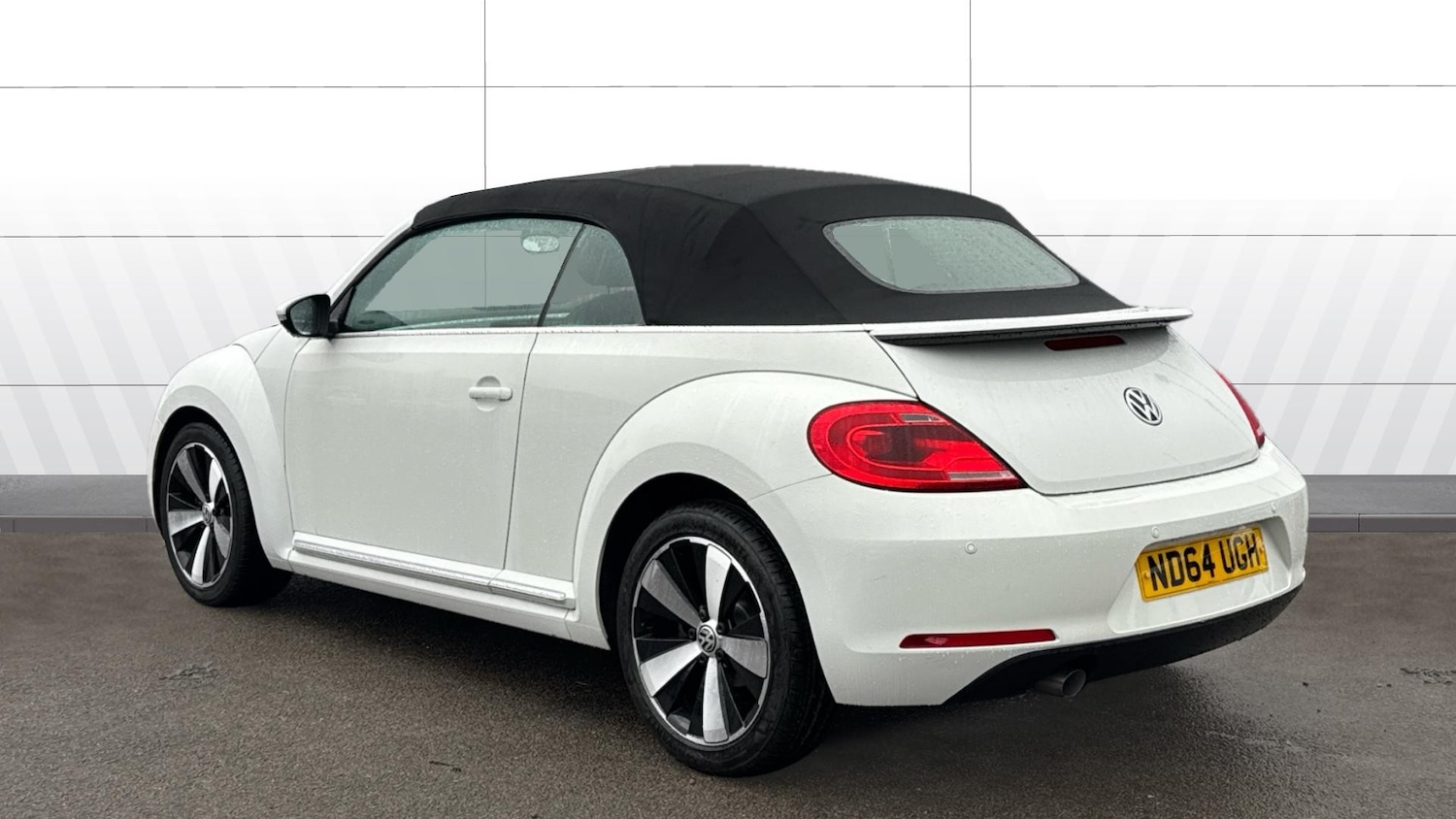 Used Volkswagen Beetle 2014 for sale - 76596103: Photo 2