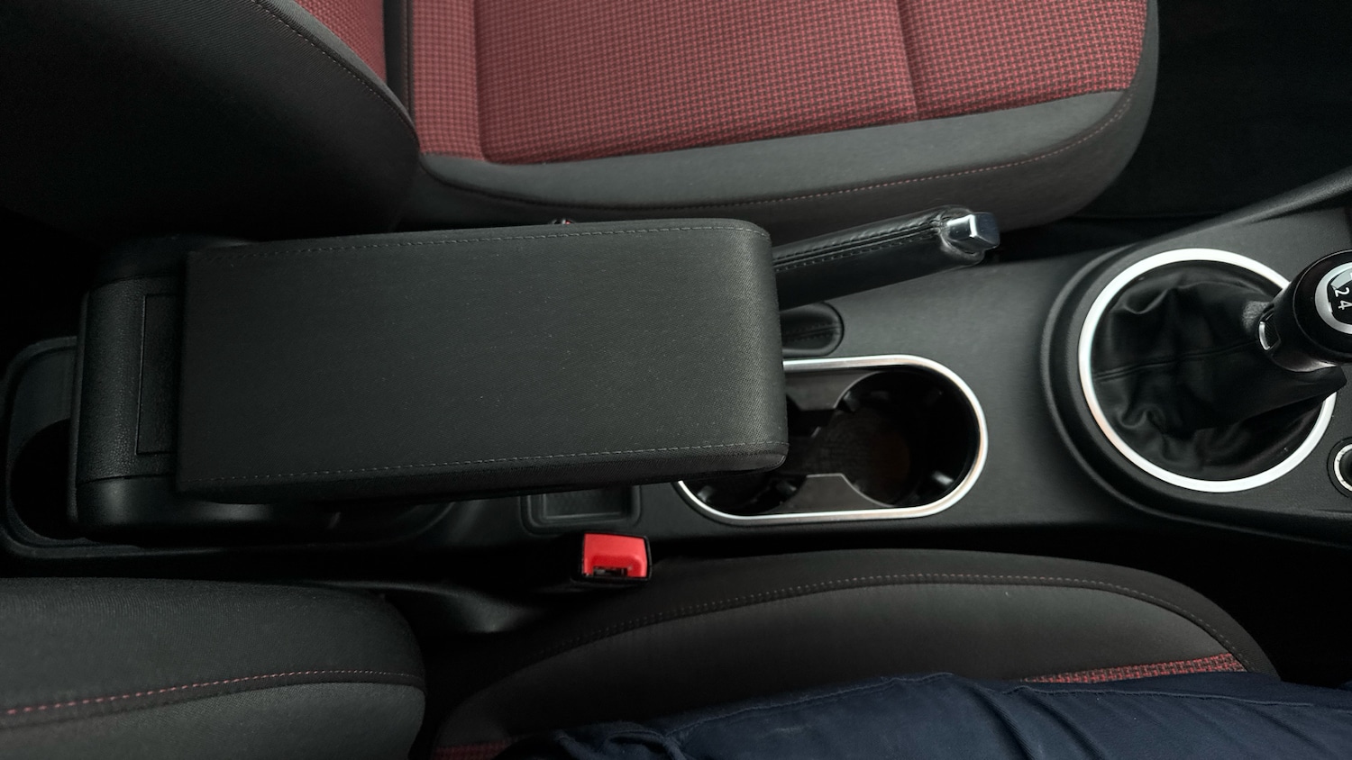 Used Volkswagen Beetle 2014 for sale - 76596103: Photo 28