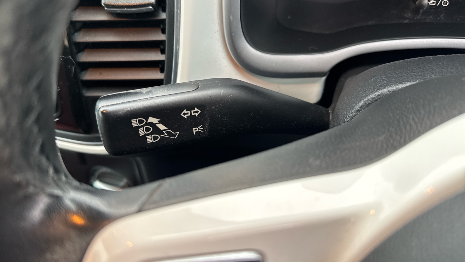 Used Volkswagen Beetle 2014 for sale - 76596103: Photo 33