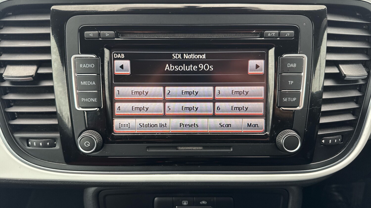 Used Volkswagen Beetle 2014 for sale - 76596103: Photo 41