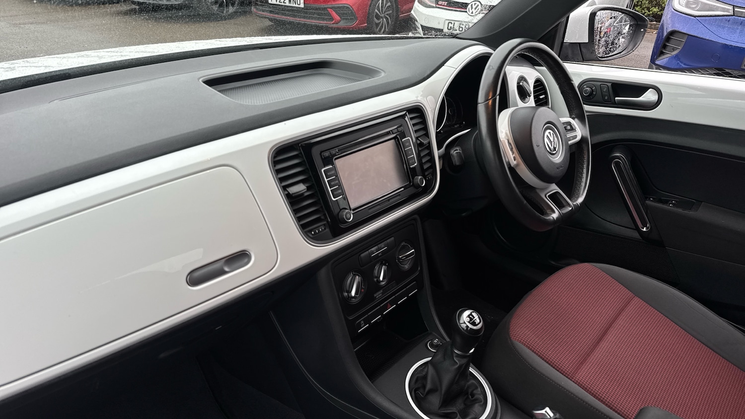 Used Volkswagen Beetle 2014 for sale - 76596103: Photo 9