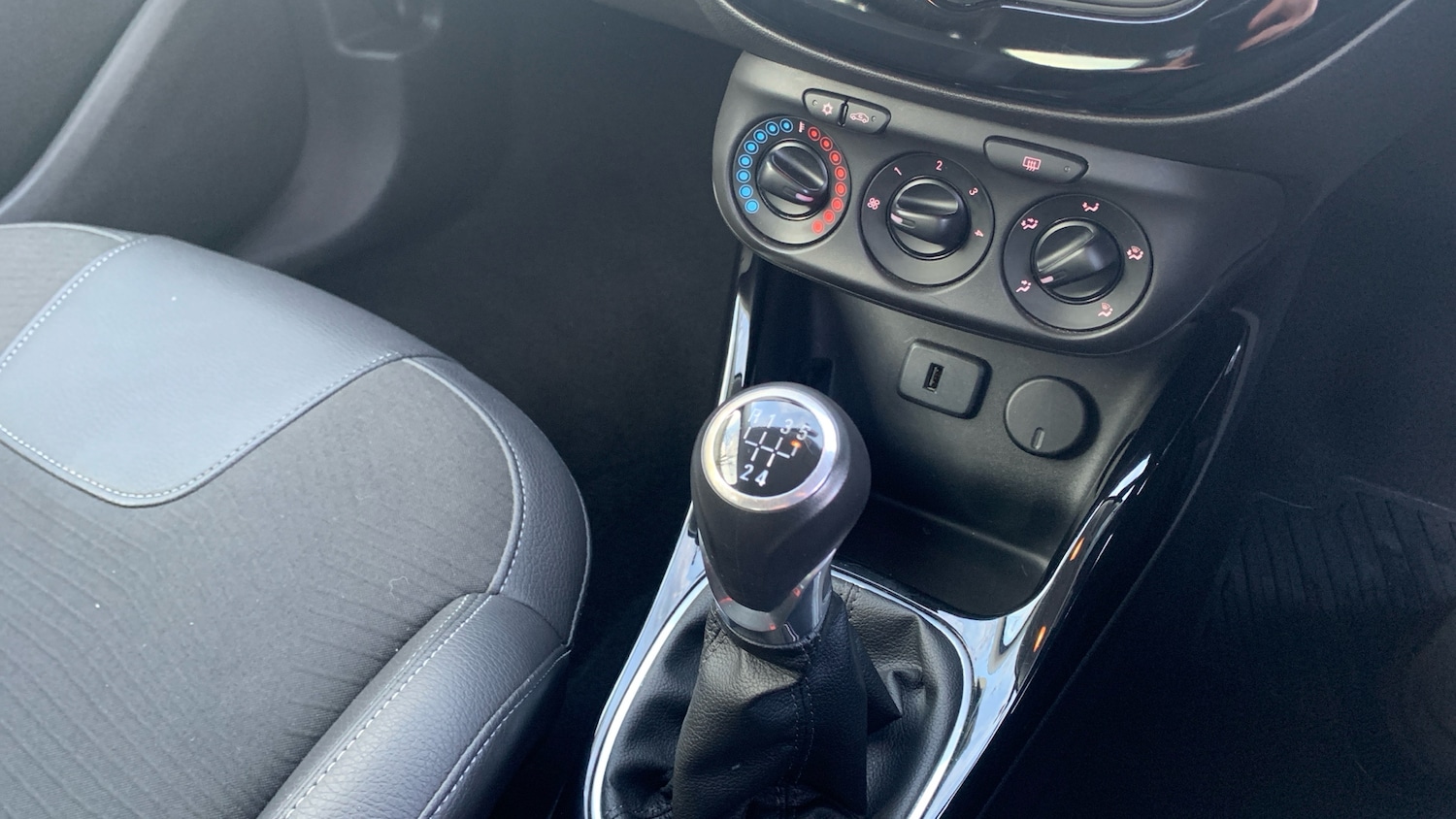 Used Vauxhall ADAM 2016 for sale - 76859011: Photo 13