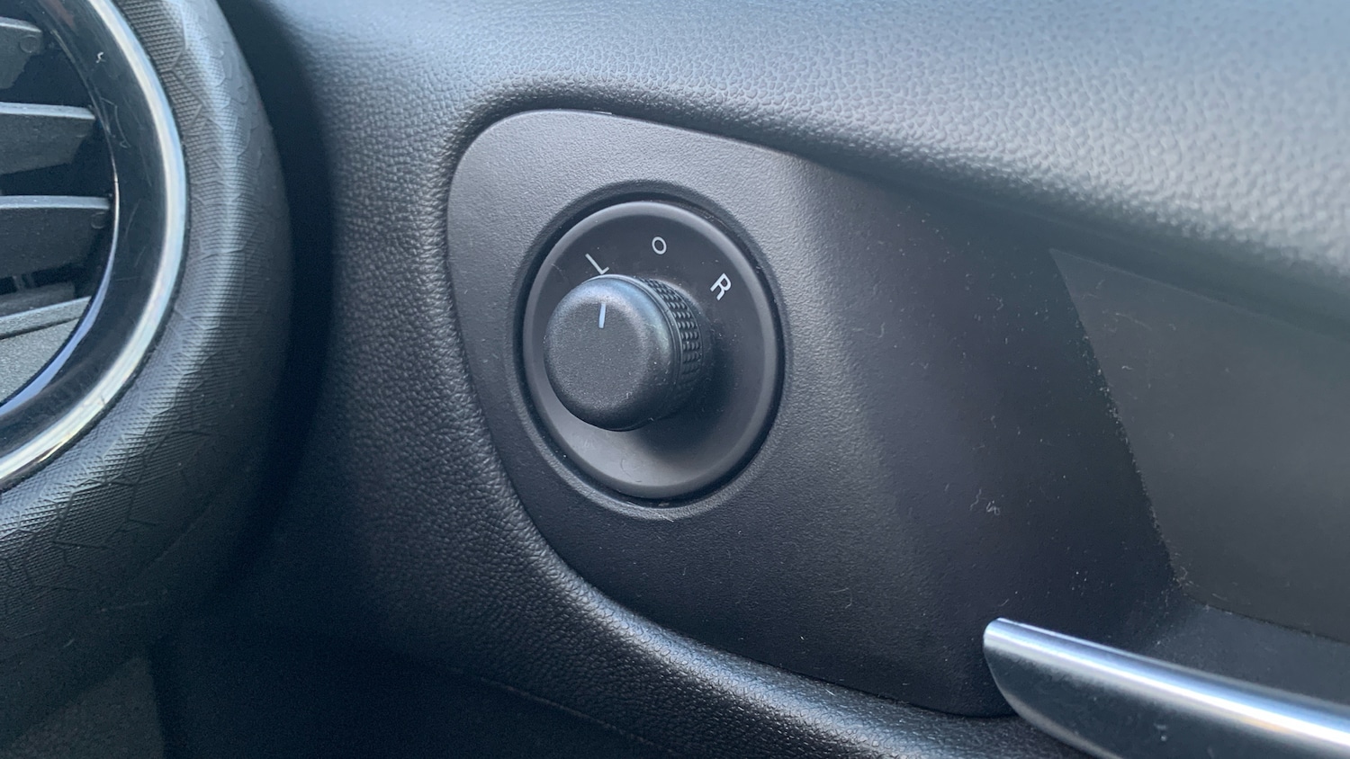 Used Vauxhall ADAM 2016 for sale - 76859011: Photo 25