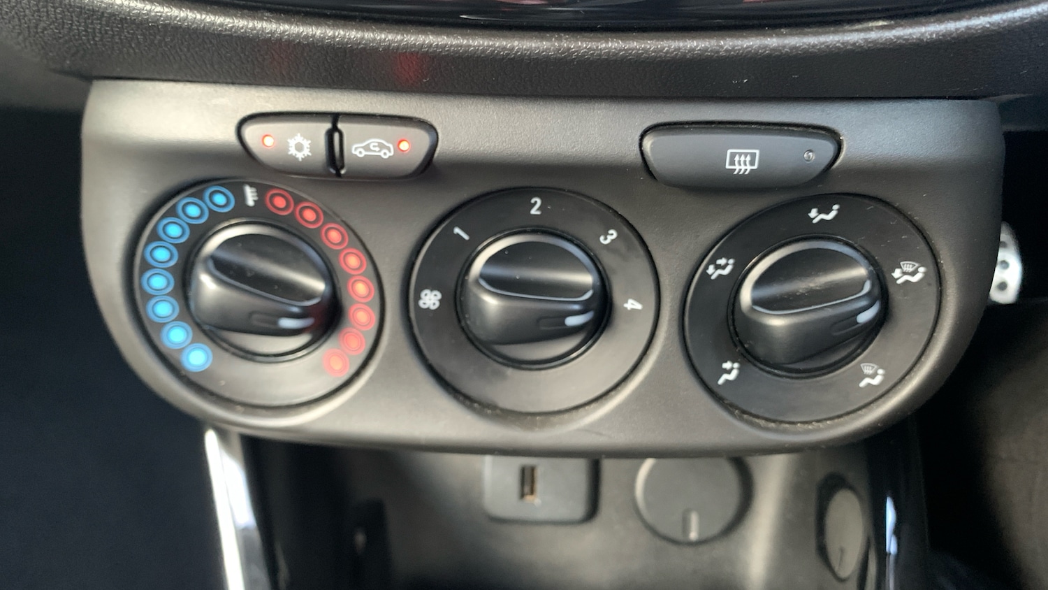 Used Vauxhall ADAM 2016 for sale - 76859011: Photo 33