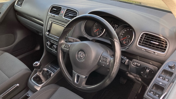 Used Volkswagen Golf 2010 for sale - 76232270: Photo 11