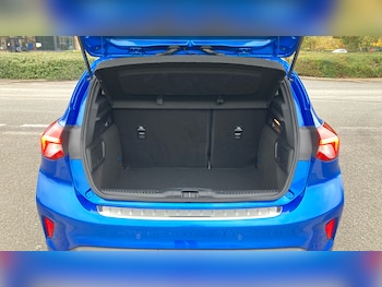 Used Ford Focus 2021 for sale - 76277073: Photo