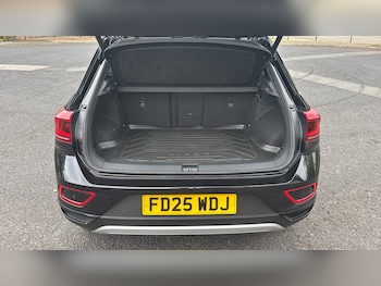 Used Volkswagen T-Roc 2025 for sale - 78814046: Photo