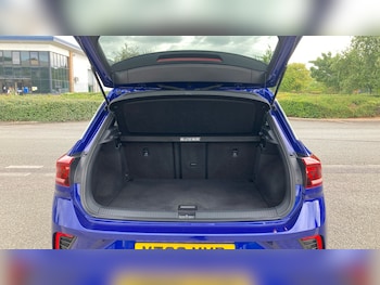 Used Volkswagen T-Roc 2019 for sale - 75572589: Photo