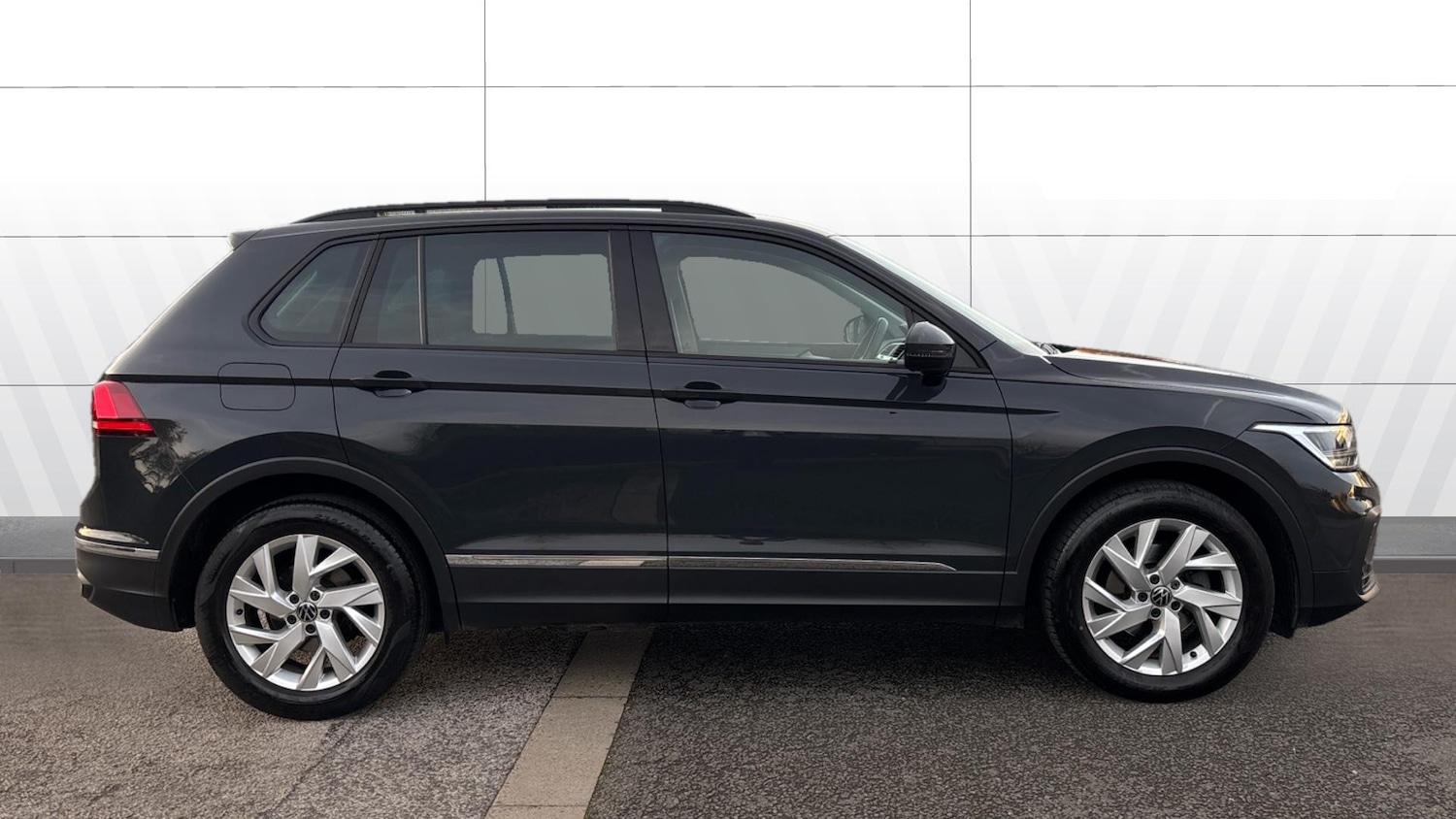Used Volkswagen Tiguan 2022 for sale - 76412354: Photo 5