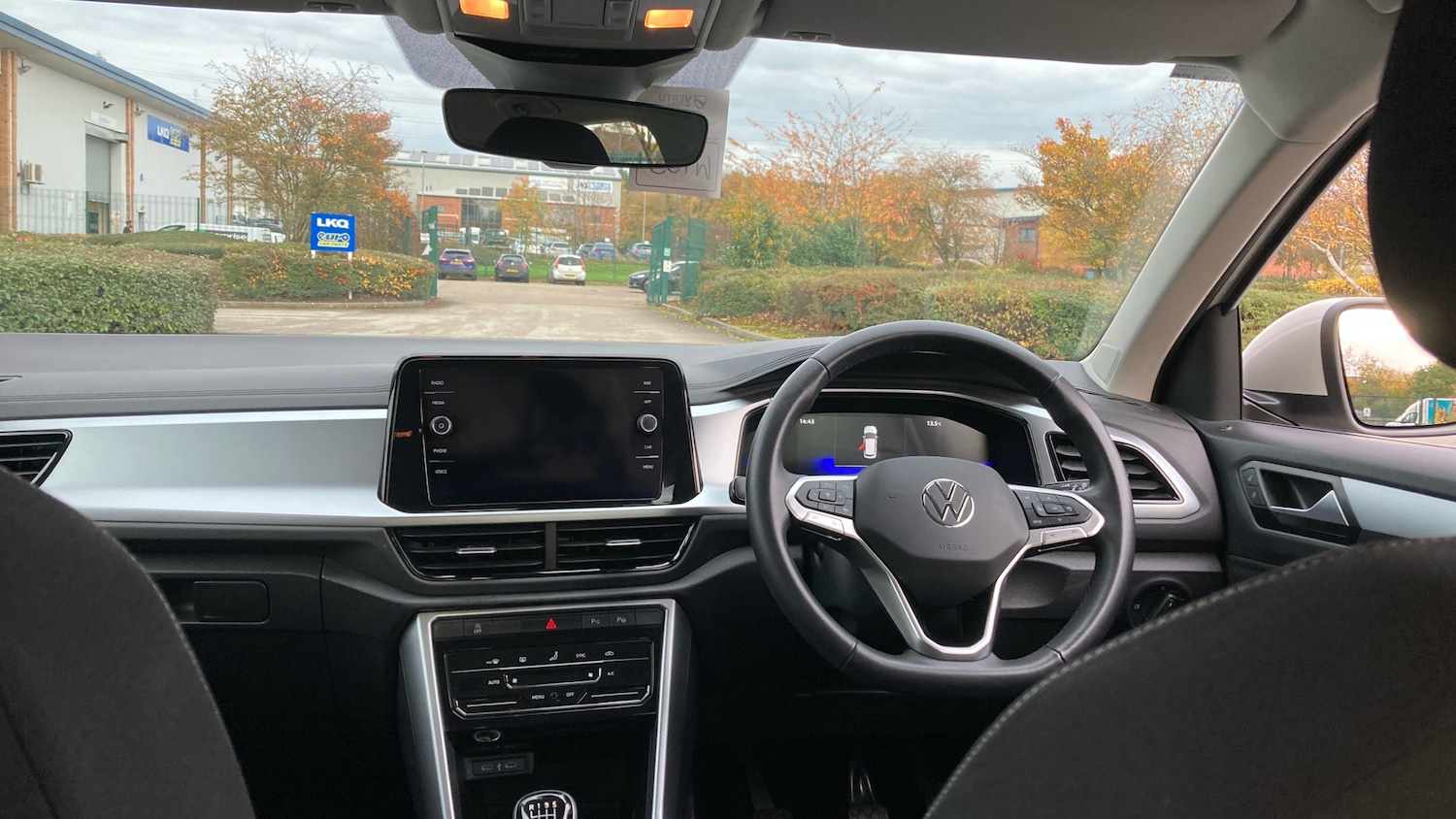 Used Volkswagen T-Roc 2023 for sale - 76493777: Photo 10